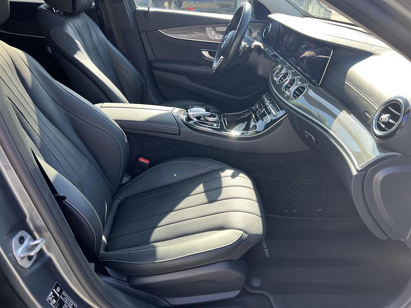 Mercedes-Benz Třídy E 400d 4 Matic vzduch plná výbav - fotka 13 z 29