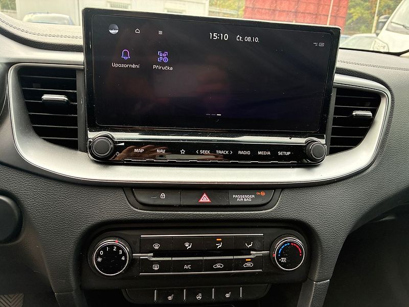 Kia Ceed 1.0 T-GDi Spin ČR DPH - fotka 19 z 22