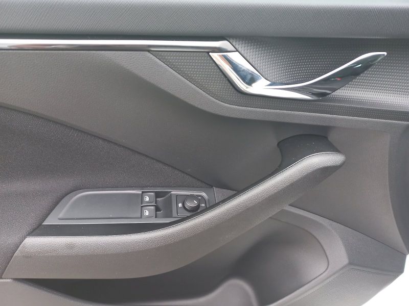 Škoda Scala (2023) Ambition PLUS 1,0 TSI 81 kW DS - fotka 14 z 22