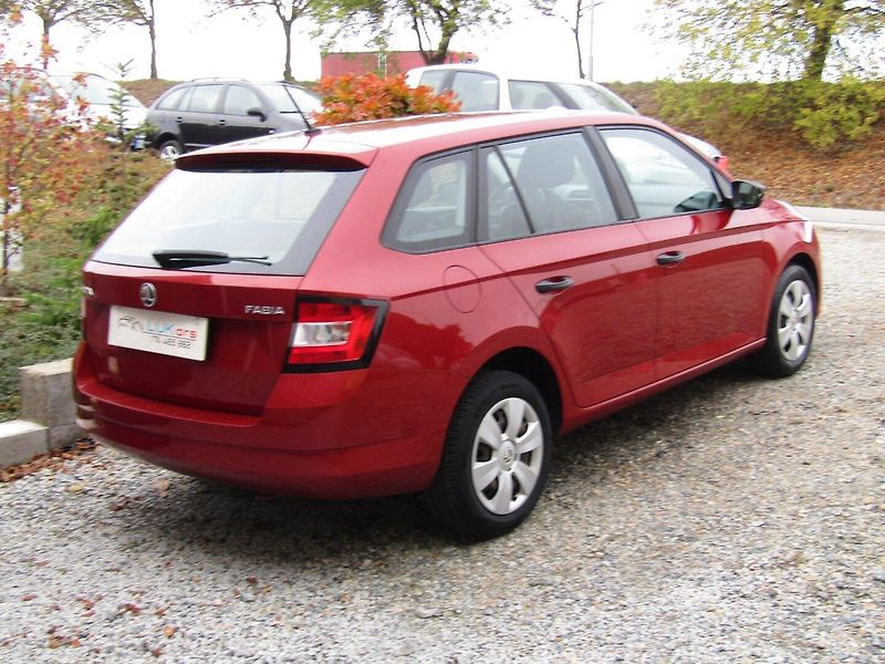 Škoda Fabia (2016) 1.0 MPI 55kW 1.MAJITEL - fotka 11 z 35