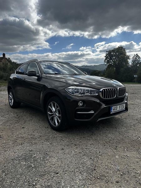 BMW X6 (2016) - fotka 5 z 14