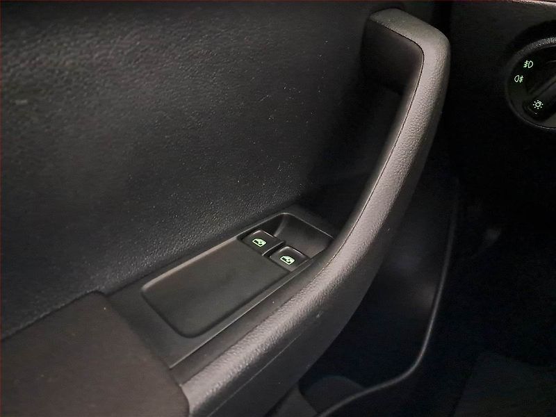 Škoda Fabia (2019) 1.0, ČR,1.maj, Park. senzory - fotka 13 z 13
