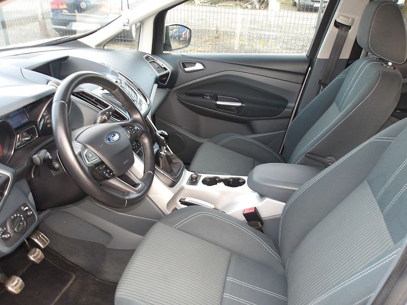 Ford C-MAX 1,6TDCi KRASAVEC !!! 7 MÍST ! - fotka 14 z 27