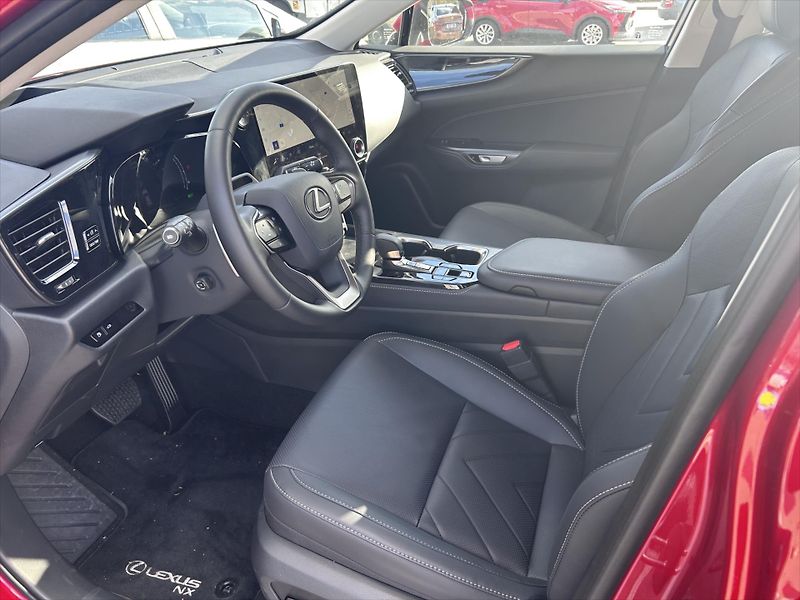 Lexus NX 350h 2.5  4V Prestige - fotka 9 z 11