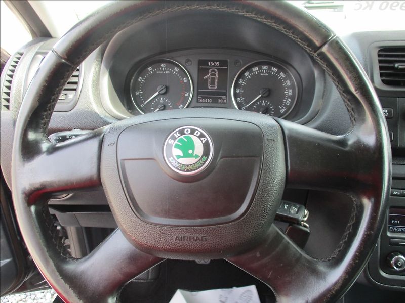 Škoda Fabia 1,2 TSI, aut. klima, servis, - fotka 18 z 32