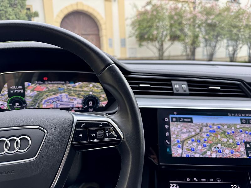 Audi e-tron (2022) 50 QUATTRO BUSSINES 1 Majitel - fotka 43 z 53