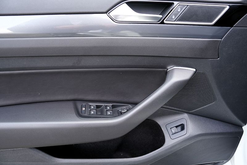 Volkswagen Arteon 2.0 TDI/4Motion/DSG/R-line - fotka 17 z 40