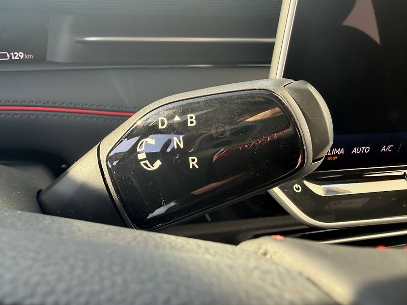 Volkswagen ID.7 Tourer (2025) GTX People 86kWh 4Motion - fotka 14 z 25