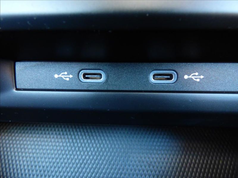 Volkswagen Golf 1,0 TSI Virtual Cockpit  Life - fotka 36 z 49