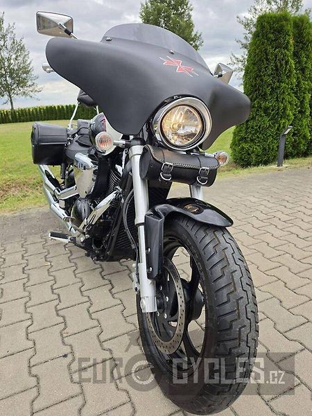 Suzuki Intruder M 800 (2010) - fotka 4 z 18