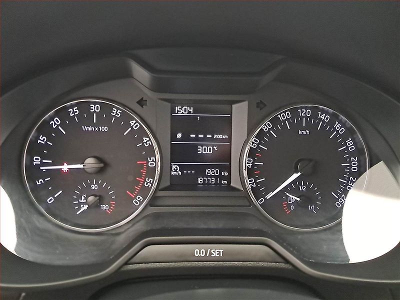 Škoda Octavia (2014) Style 1.6 TDI, Serv.kniha - fotka 11 z 16