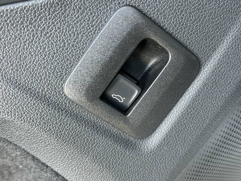 Volkswagen Tiguan (2025) 1.5 eTSI 7DSG Elegance - fotka 26 z 35