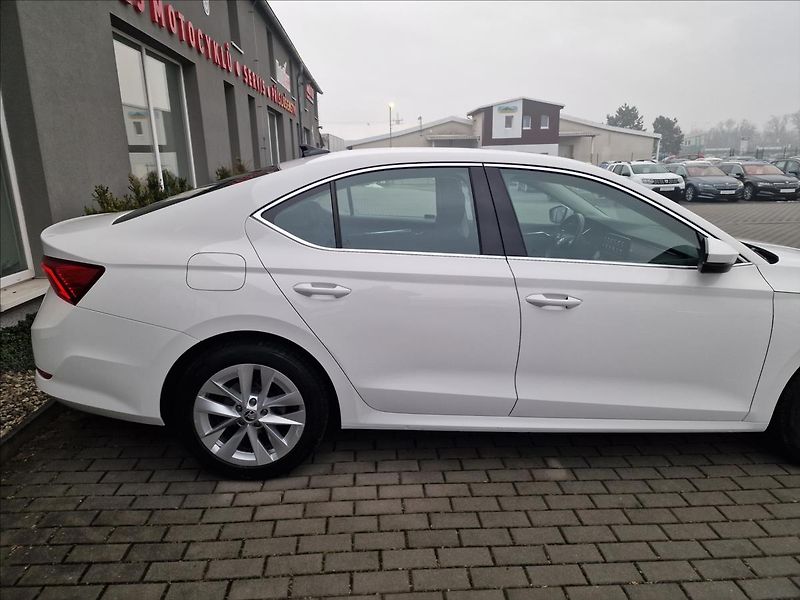Škoda Octavia 2.0 TDI Style,původ ČR,1.Maj. - fotka 43 z 50