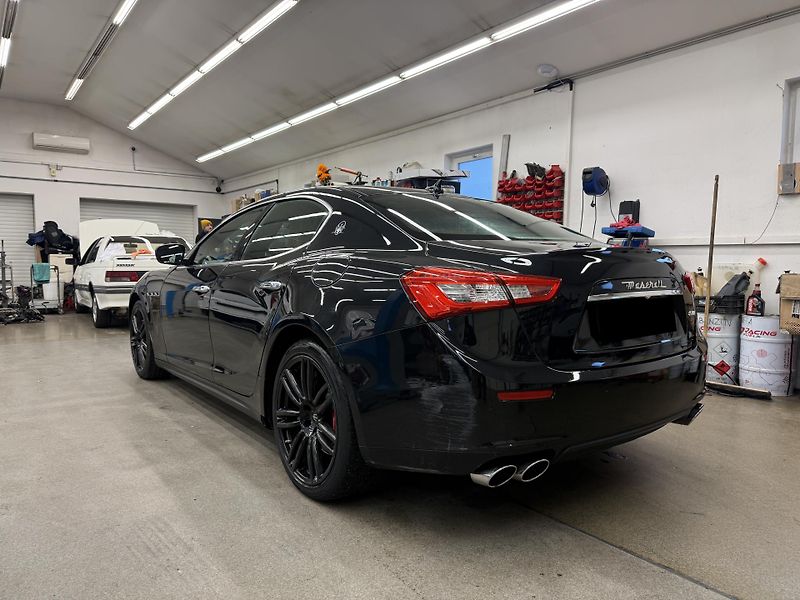 Maserati Ghibli 3.0L 184 kW - fotka 7 z 19