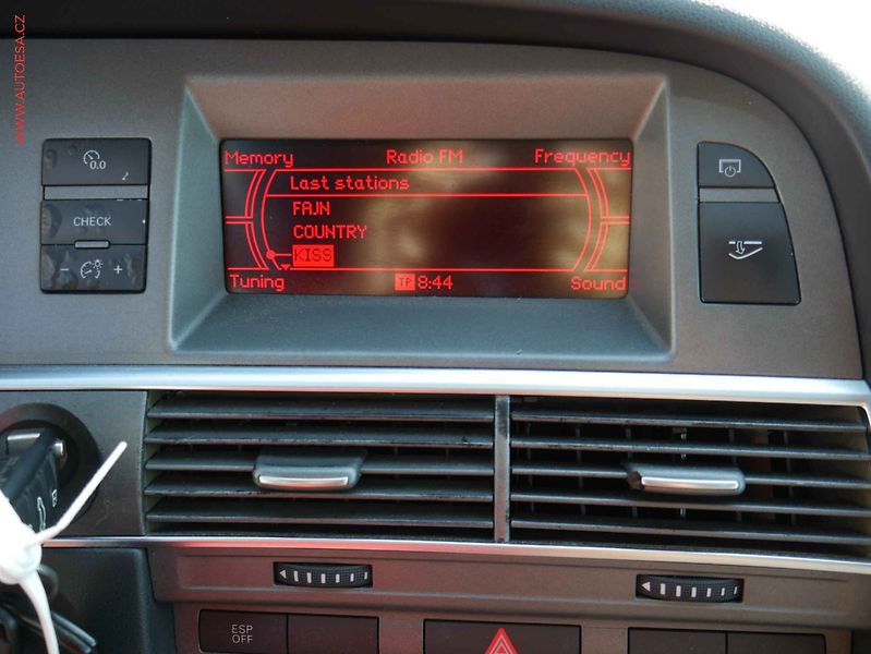 Audi A6 (2006) 2.0TDI, ČR, servis.kniha - fotka 14 z 18