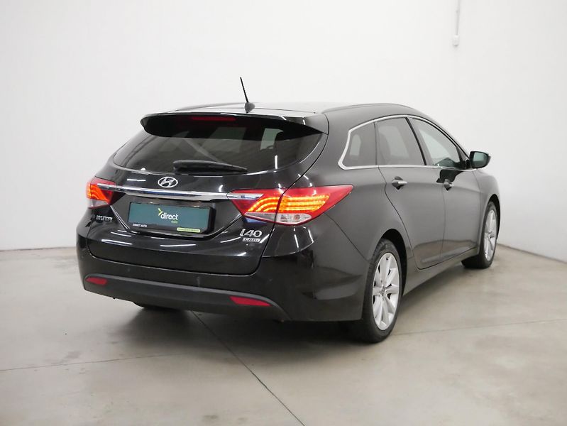 Hyundai i40 - fotka 2 z 26