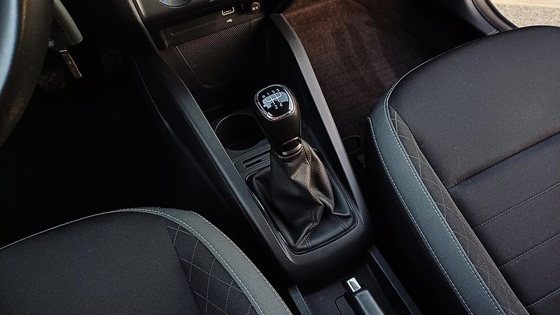 Škoda Fabia combi TSI 70kW-NAVIGACE-TZ-DPH - fotka 31 z 50