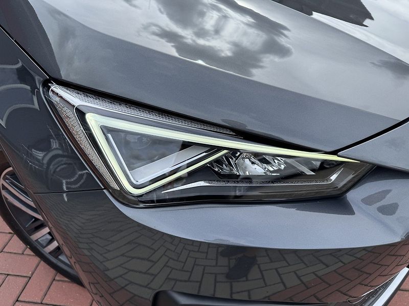 Seat Tarraco (2019) 1.5TSi LED Navi Tažné Zař. - fotka 36 z 50
