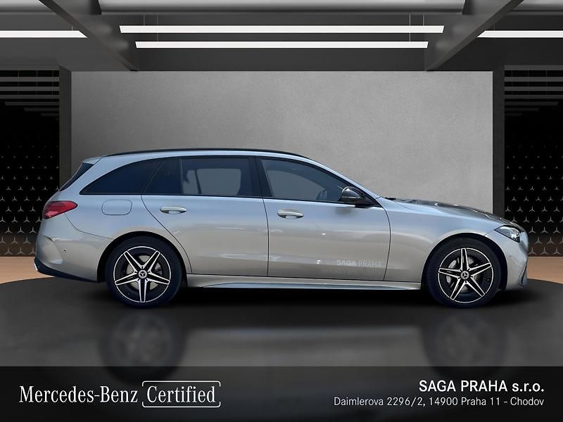 Mercedes-Benz Třídy C 300 de 4MATIC kombi EQ AMG Nig - fotka 3 z 18