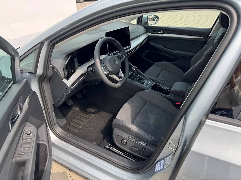 Volkswagen Golf (2026) Family 6G 1,5TSI - fotka 5 z 9