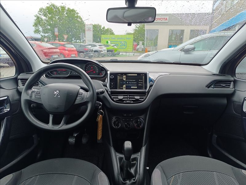 Peugeot 208 1,2 VTi STÁLE U NÁS - fotka 9 z 19