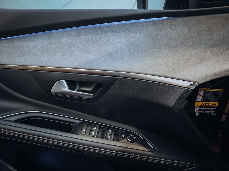 Peugeot 5008 1.6 PureTech GT-line - fotka 22 z 29