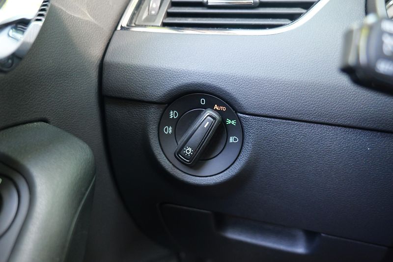 Škoda Octavia 1.0 TSI DSG CarPlay Tažné Senz - fotka 19 z 30