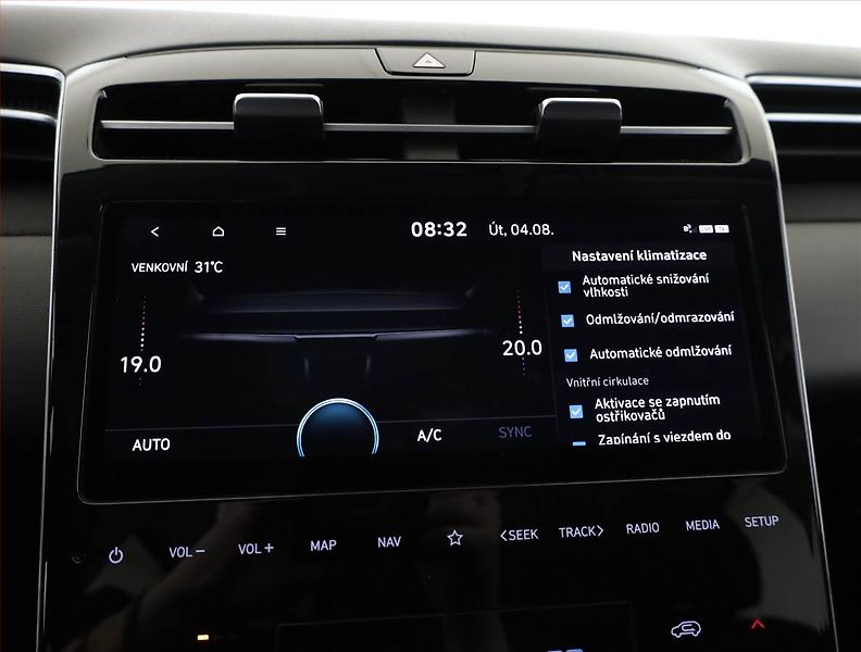 Hyundai Tucson (2021) 1.6 T-GDI - fotka 12 z 21