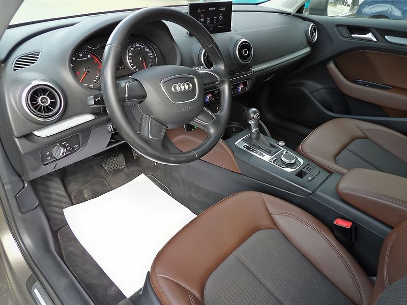 Audi A3 1.4TSI 110kW DSG Sline Xenon - fotka 16 z 34