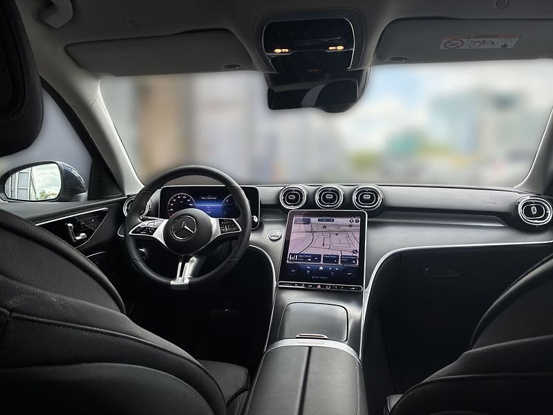 Mercedes-Benz Třídy C 300e 4MATIC EQ - fotka 14 z 18