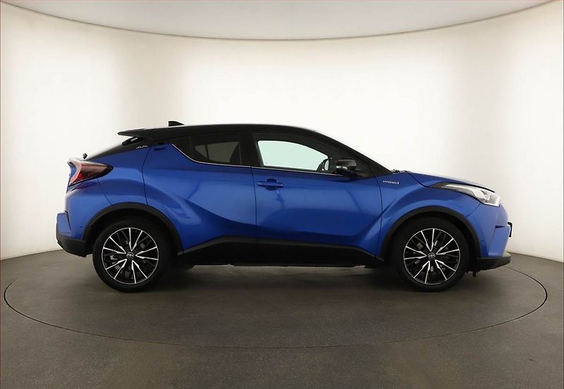 Toyota C-HR (2018) Selection 1.8 Hybrid - fotka 6 z 16