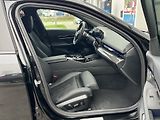 BMW Řada 5 520d xDrive Touring M-Sport - náhled 8