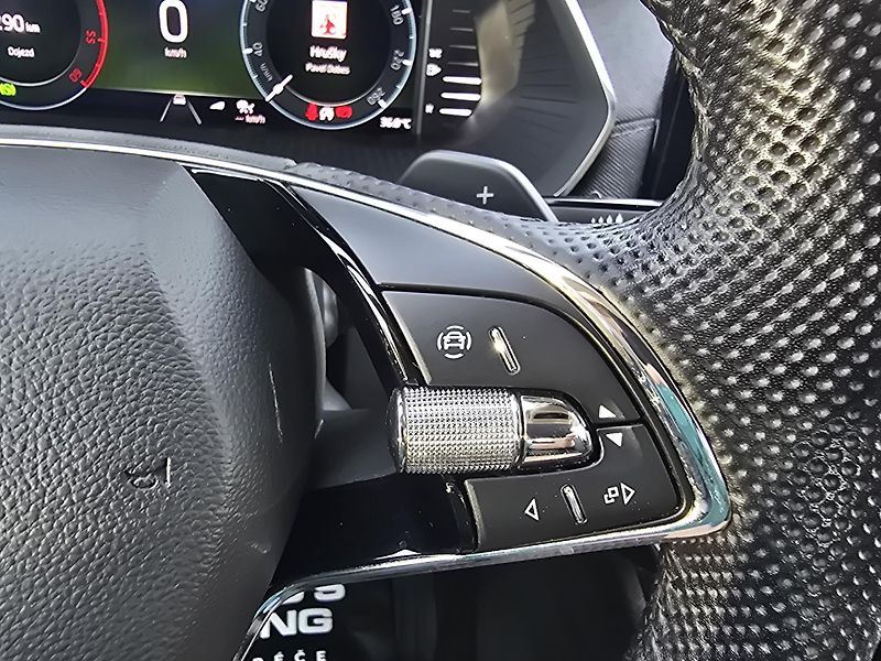 Škoda Octavia 2.0TDI DSG STYLE+ MATRIX ČR! - fotka 40 z 44