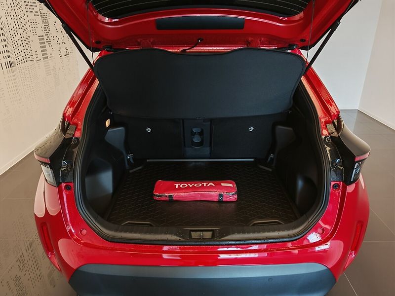 Toyota Yaris Cross 1.5 TNGA HEV Style 4x4 - fotka 7 z 32