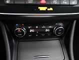 Mercedes-Benz GLA (2017) AMG line 220 d, Automat - náhled 11