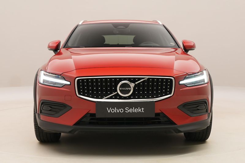 Volvo V60 CC B5 AWD PLUS AUT REZERVACE - fotka 16 z 59