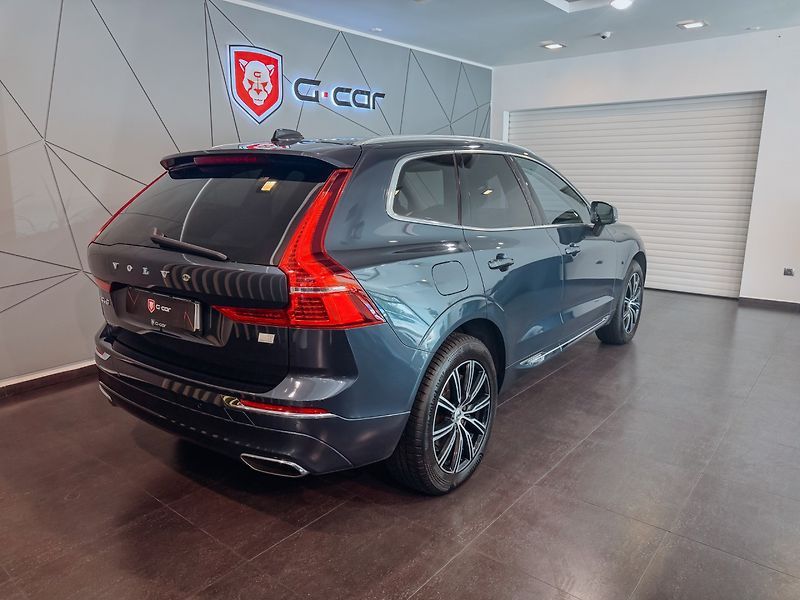 Volvo XC60 T8 AWD Inscription - fotka 5 z 22
