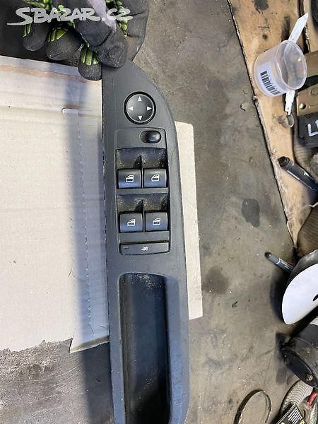 BMW Řada 5 E60/61 spínače ovládání oken - fotka 1 z 1