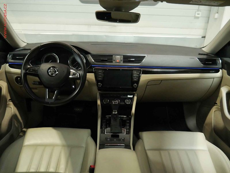 Škoda Superb (2016) 2.0 TSi 4x4, L&K, DSG, navi - fotka 8 z 23