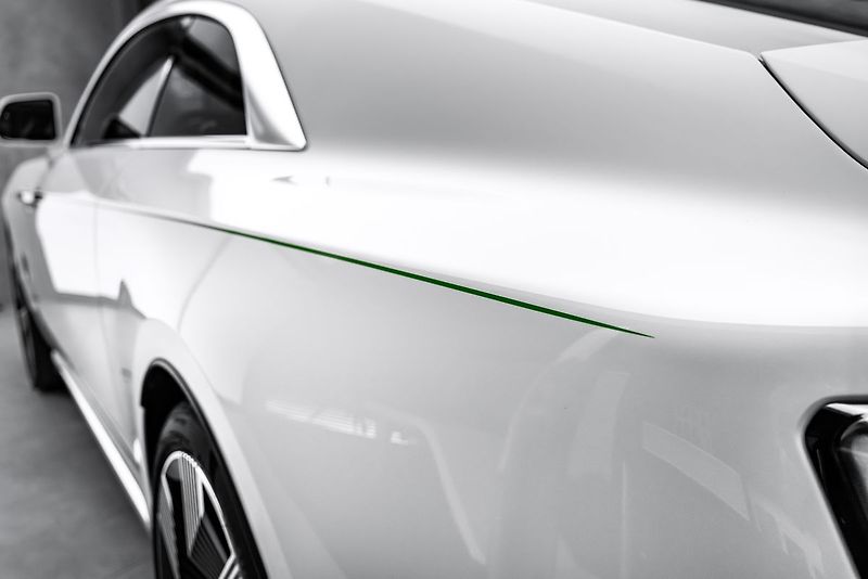 Rolls-Royce Spectre - fotka 13 z 28