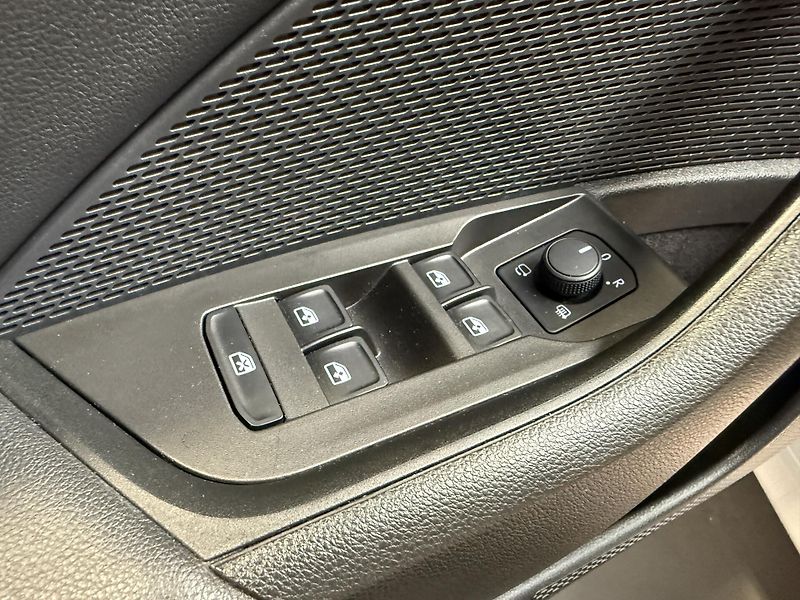 Škoda Octavia 2.0 TDI 110kW DSG Style Combi - fotka 10 z 14