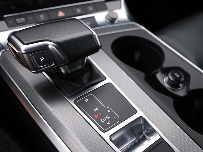 Audi A6 Avant 3.0 50 TDI 210kW S-Line - fotka 27 z 36