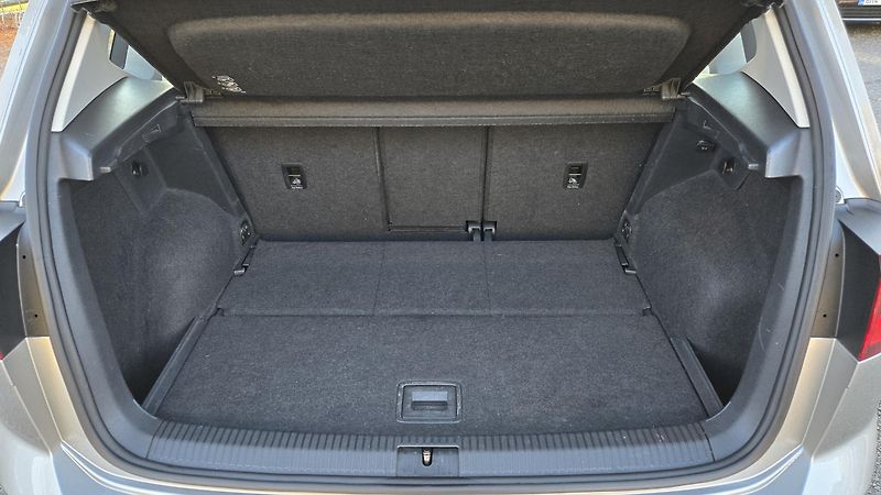 Volkswagen Golf Sportsvan 1.4 TSi HIGHLINE 92KW - fotka 12 z 40
