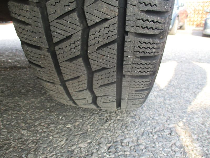 Volkswagen Caravelle T6 2.0 TDI 110kw  9 míst,Navi, - fotka 24 z 31