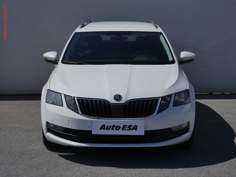 Škoda Octavia (2018) 1.6 TDi, ČR, Ambition Fresh - fotka 2 z 20