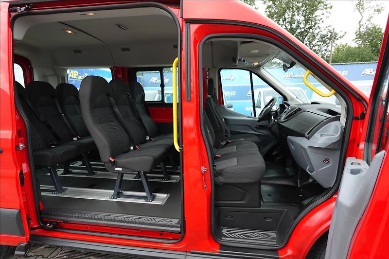 Ford Transit 2,2 TDCi  L2H2 9MÍST BUS KLIMA - fotka 19 z 38