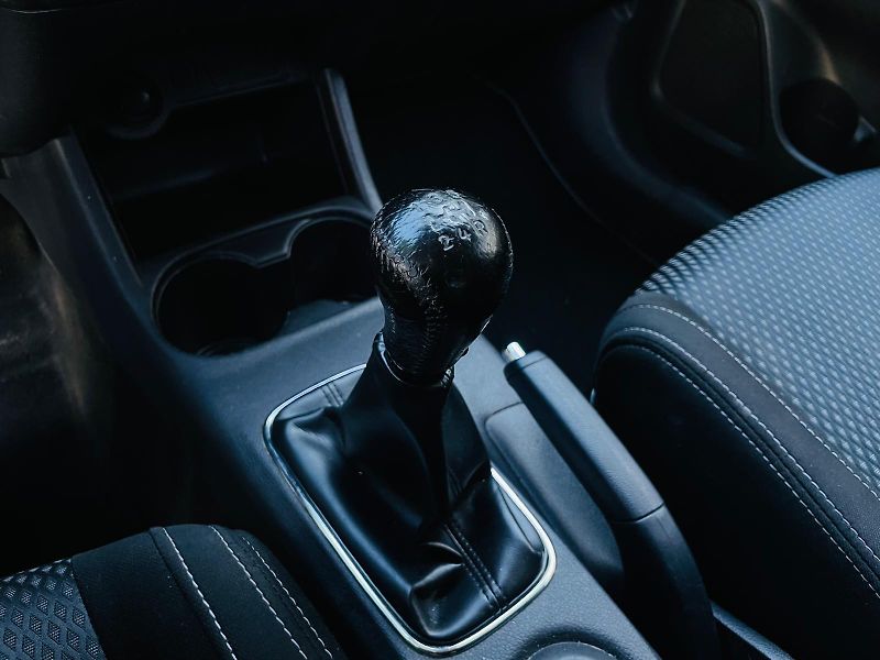 Mitsubishi Outlander 2.0i 1.MAJITEL SERVISKA TAŽNÉ - fotka 36 z 46