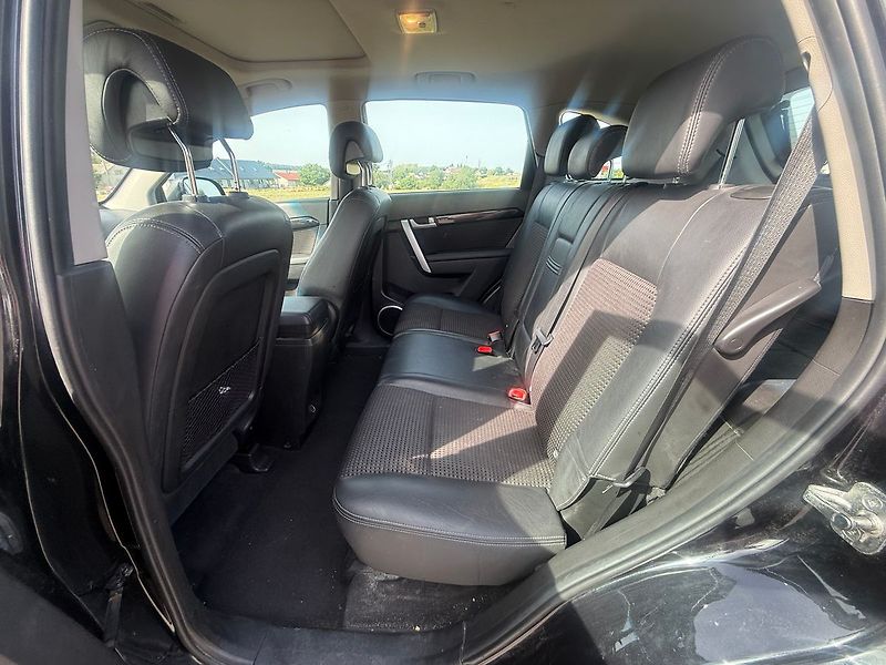 Chevrolet Captiva 2,4  BENZIN *LPG* 7 MÍST - fotka 13 z 16