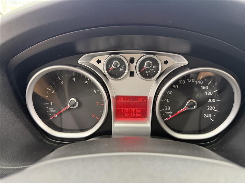 Ford Focus 1,6 i, Klima, 16V, 74kw, - fotka 16 z 24