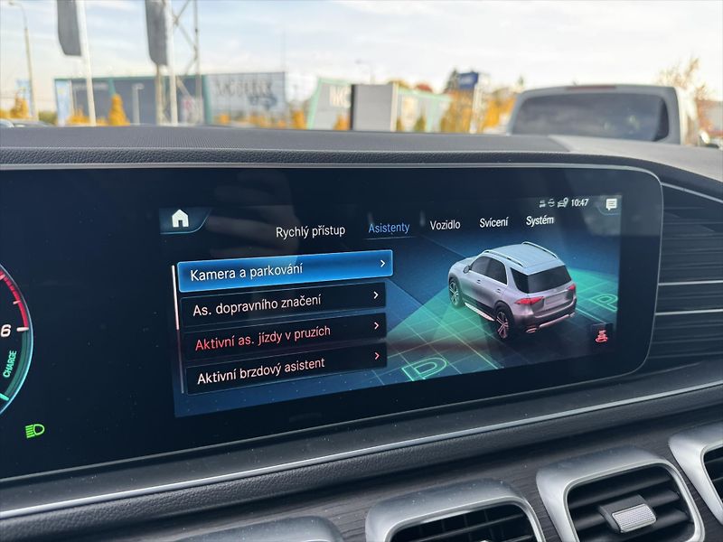 Mercedes-Benz GLE 350de 4MATIC - fotka 16 z 34